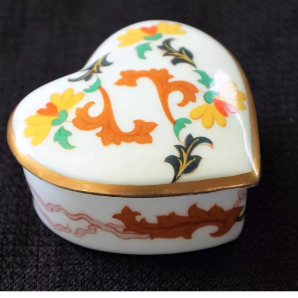 Heart-Shaped Floral Trinket Box